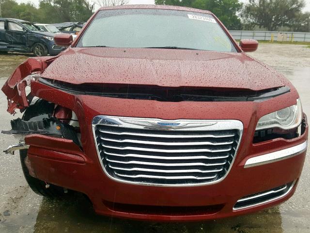 2C3CCAAG8CH198708 - 2012 CHRYSLER 300 MAROON photo 9