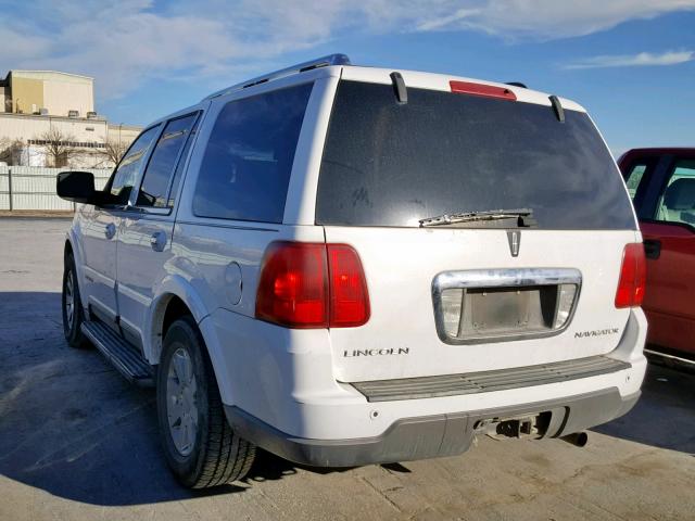 5LMFU27R74LJ43748 - 2004 LINCOLN NAVIGATOR Ақ фото 3