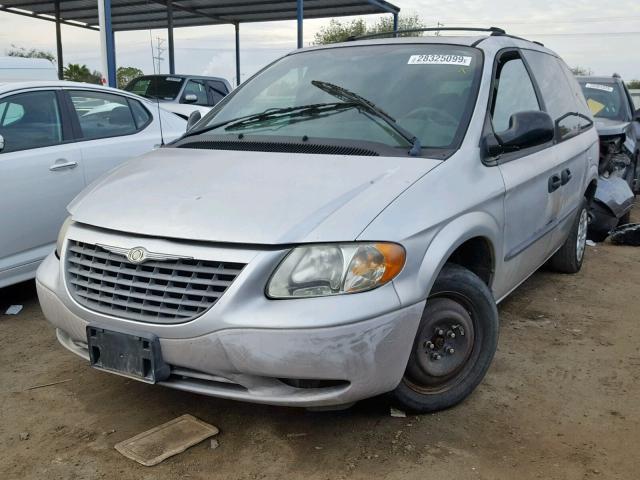 1C4GJ25362B562602 - 2002 CHRYSLER VOYAGER SILVER photo 2