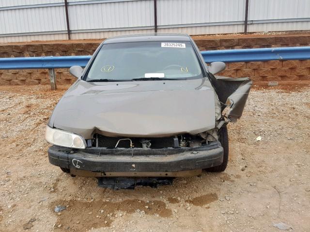 1N4DL01D71C112942 - 2001 NISSAN ALTIMA XE TAN photo 9