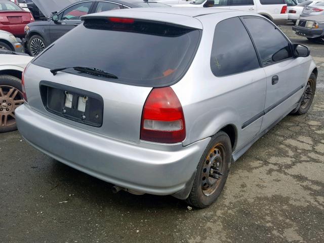 2HGEJ6445YH112739 - 2000 HONDA CIVIC DX SILVER photo 4