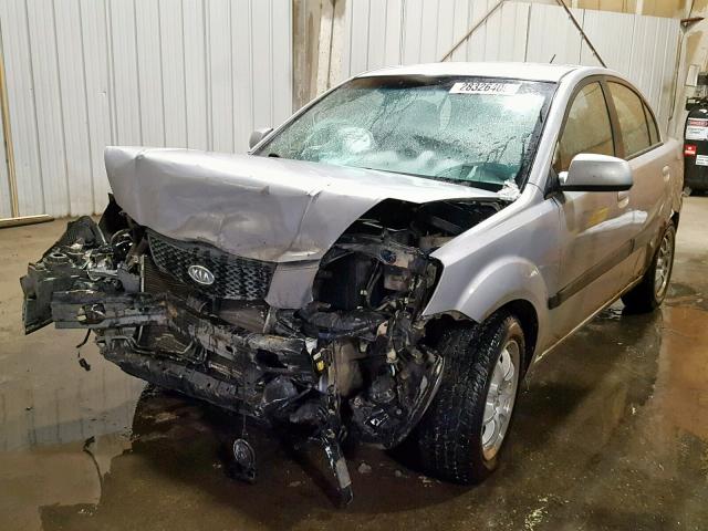 KNADE123366136920 - 2006 KIA RIO SILVER photo 2