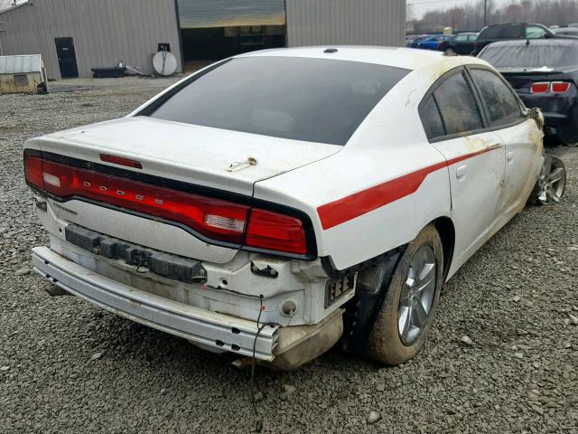 2C3CDXHG6DH574460 - 2013 DODGE CHARGER SX WHITE photo 4