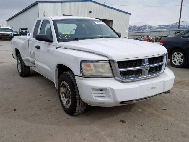 1D3HW32N48S587001 - 2008 DODGE DAKOTA SXT WHITE photo 1