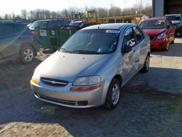 KL1TD52625B477404 - 2005 CHEVROLET AVEO BASE Күміс фото 2