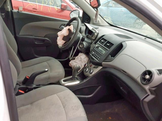 1G1JA5SH1E4112395 - 2014 CHEVROLET SONIC LS 白色 照片 5