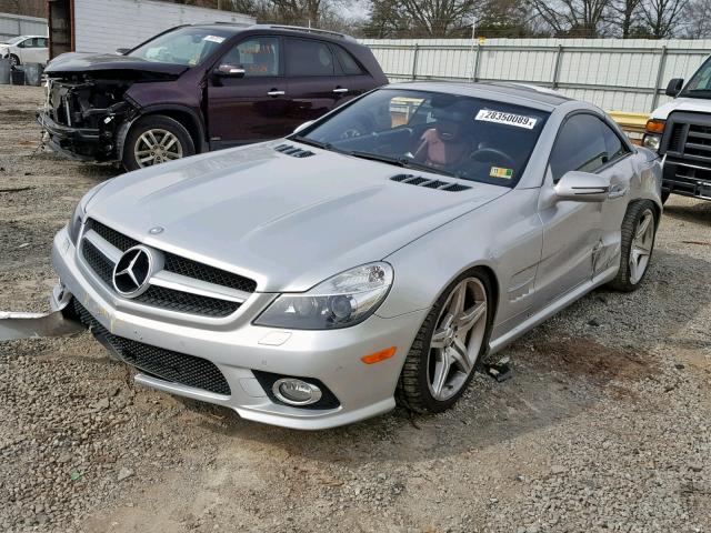 WDBSK71F69F143669 - 2009 MERCEDES-BENZ SL 550 SILVER photo 2