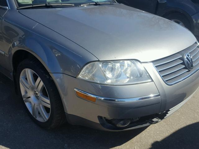 WVWRU63B15E051741 - 2005 VOLKSWAGEN PASSAT GLX GRAY photo 9