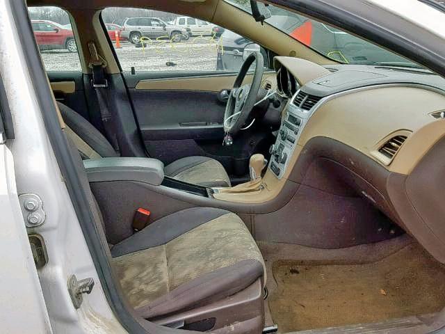 1G1ZB5E02CF332796 - 2012 CHEVROLET MALIBU LS WHITE photo 5