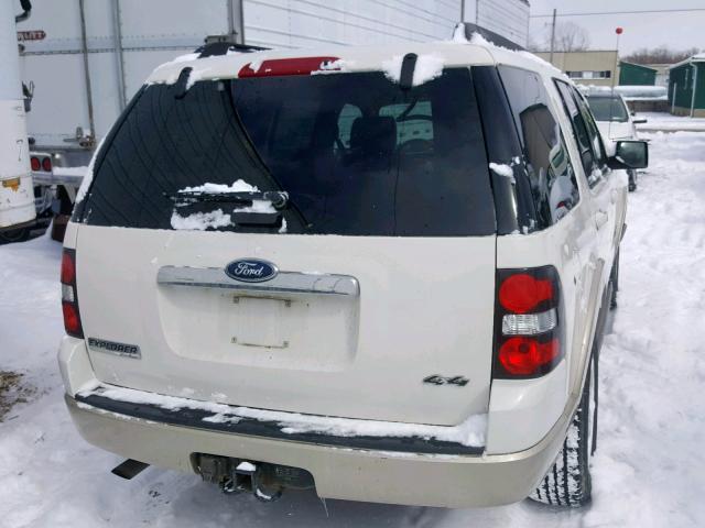 1FMEU74E58UA88472 - 2008 FORD EXPLORER E WHITE photo 4