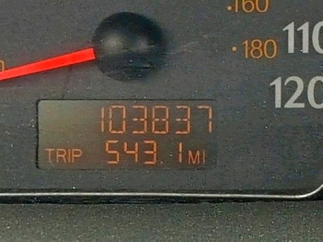 1G8AN12FX4Z106223 - 2004 SATURN ION LEVEL WHITE photo 8