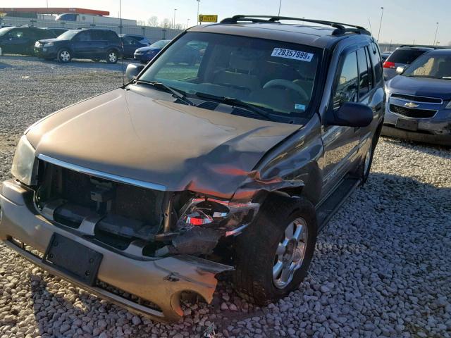 1GKDT13S132176810 - 2003 GMC ENVOY GOLD photo 2