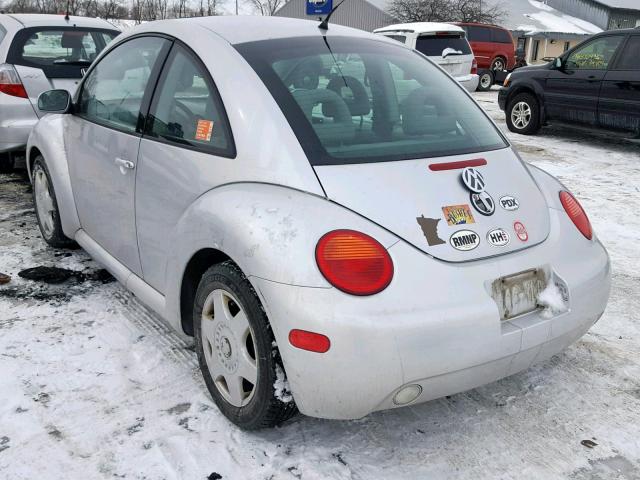 3VWCS21C71M424945 - 2001 VOLKSWAGEN NEW BEETLE Gümüş foto 3