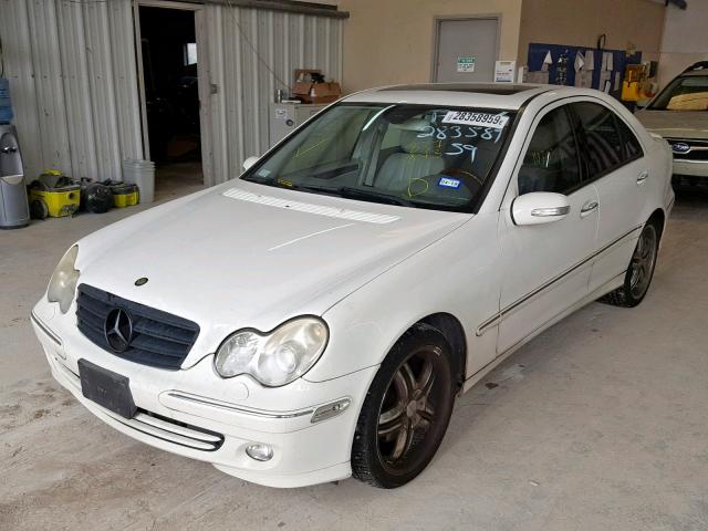 WDBRF54H76A837073 - 2006 MERCEDES-BENZ C GENERATI WHITE photo 2