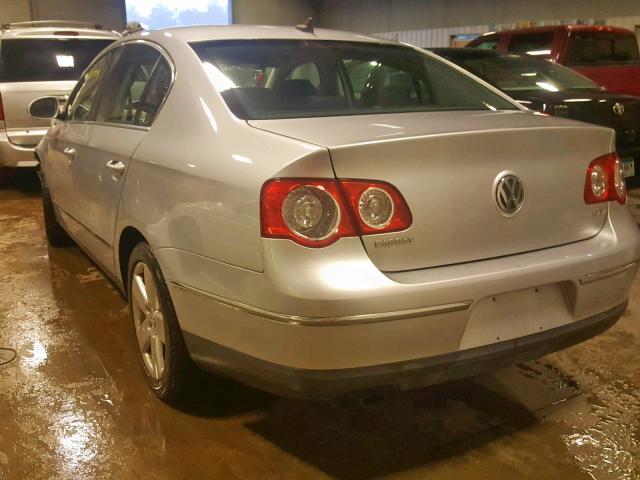 WVWAK73C18E037358 - 2008 VOLKSWAGEN PASSAT KOM SILVER photo 3