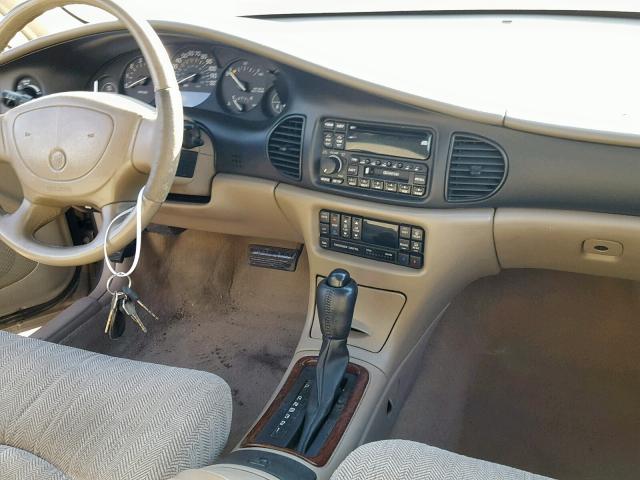 2G4WB52K821141952 - 2002 BUICK REGAL LS GOLD photo 9