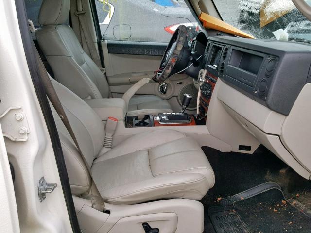 1J8HG58246C144247 - 2006 JEEP COMMANDER WHITE photo 5