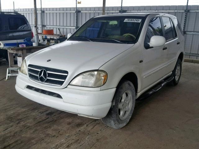 4JGAB54E4YA194633 - 2000 MERCEDES-BENZ ML 320 WHITE photo 2