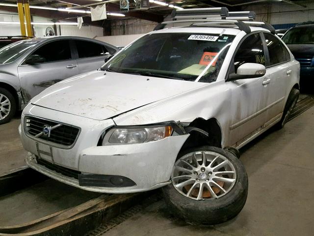 YV1MS382492468229 - 2009 VOLVO S40 2.4I WHITE photo 2