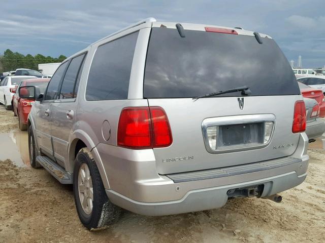5LMFU27R63LJ44727 - 2003 LINCOLN NAVIGATOR Gümüş foto 3