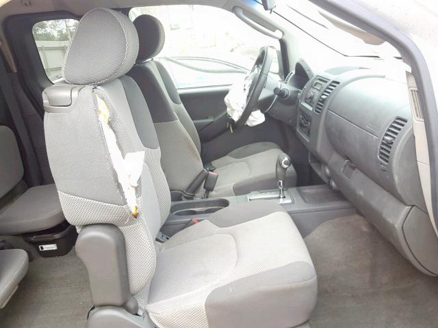 5Z6BD06T89C414767 - 2009 SUZUKI EQUATOR BA SILVER photo 5