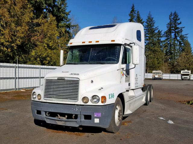 1FUYSSEB8YLG78701 - 2000 FREIGHTLINER CONVENTION WHITE photo 2