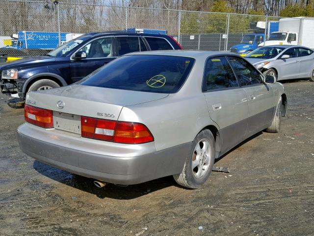 JT8BF28G6X0235791 - 1999 LEXUS ES 300 SILVER photo 4