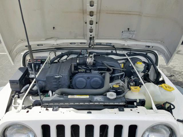 1J4FA29116P782317 - 2006 JEEP WRANGLER / WHITE photo 7