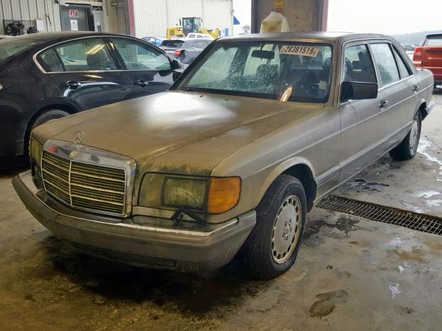 WDBCA35D2JA375566 - 1988 MERCEDES-BENZ 420SE SEDN SILVER photo 2