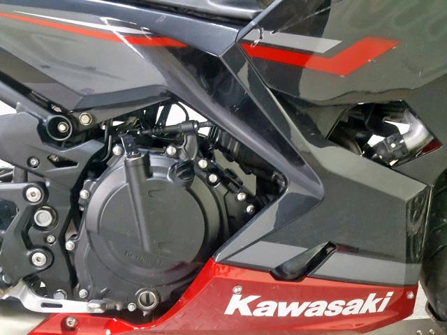 JKAEXKG14KDA22605 - 2019 KAWASAKI EX400 RED photo 11