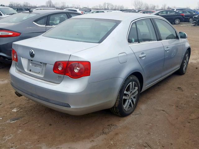 3VWRF71K36M701651 - 2006 VOLKSWAGEN JETTA 2.5 SILVER photo 4