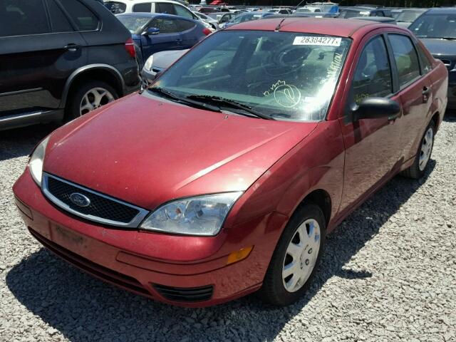 1FAFP34N75W148346 - 2005 FORD FOCUS ZX4 RED photo 2