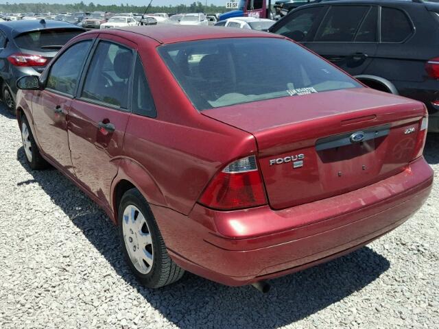 1FAFP34N75W148346 - 2005 FORD FOCUS ZX4 RED photo 3