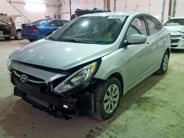 KMHCT4AEXHU306158 - 2017 HYUNDAI ACCENT SE SILVER photo 2