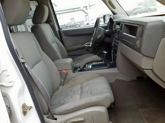 1J8HG48K66C198238 - 2006 JEEP COMMANDER WHITE photo 5