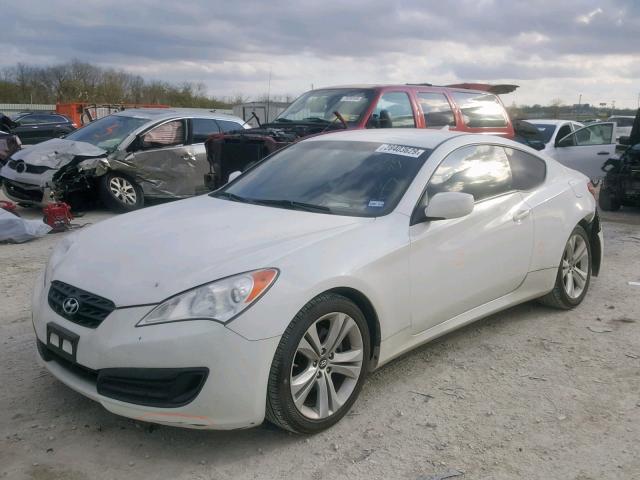 KMHHT6KD6AU028517 - 2010 HYUNDAI GENESIS CO WHITE photo 2