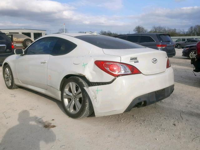 KMHHT6KD6AU028517 - 2010 HYUNDAI GENESIS CO WHITE photo 3