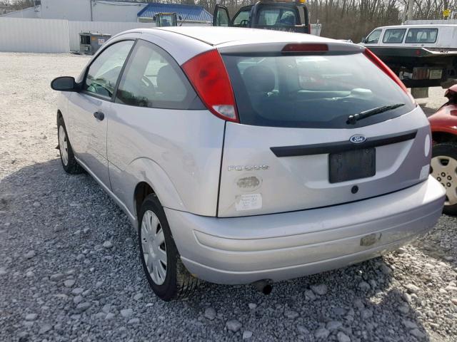 1FAFP31N97W105067 - 2007 FORD FOCUS ZX3 SILVER photo 3