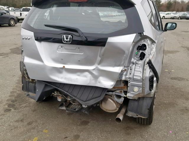 JHMGE8H32CC020037 - 2012 HONDA FIT GRAY photo 9