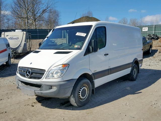 WD3PE7CC0C5638040 - 2012 MERCEDES-BENZ SPRINTER 2 WHITE photo 2