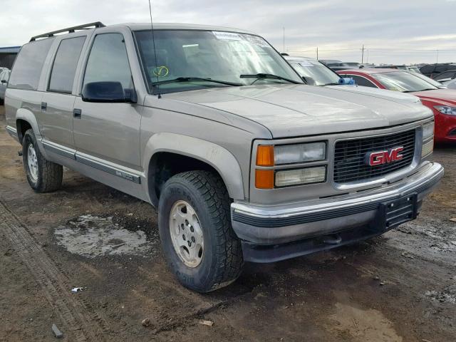 3GKFK16R8XG543509 - 1999 GMC SUBURBAN GOLD photo 1