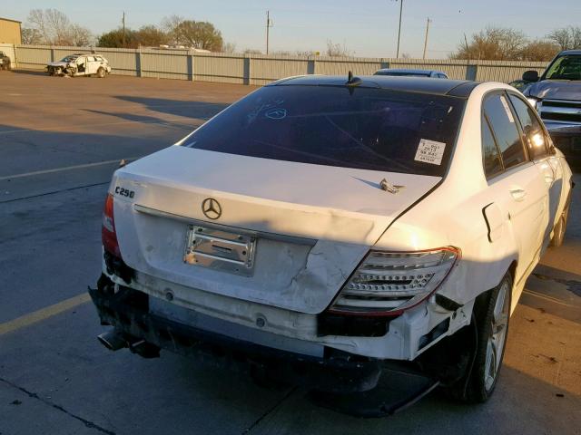 WDDGF4HBXDR248340 - 2013 MERCEDES-BENZ C 250 WHITE photo 9