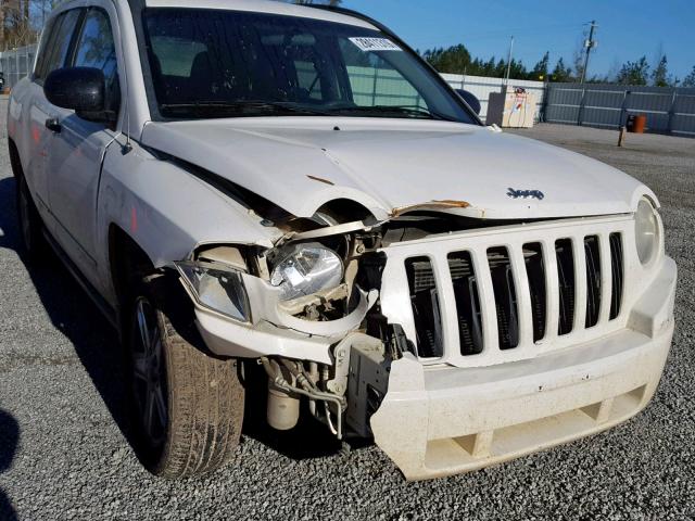 1J8FT47W58D708633 - 2008 JEEP COMPASS SP კრემისფერი ფოტო 9