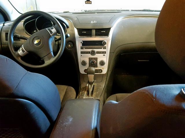 1G1ZC5E07CF212795 - 2012 CHEVROLET MALIBU 1LT SILVER photo 9