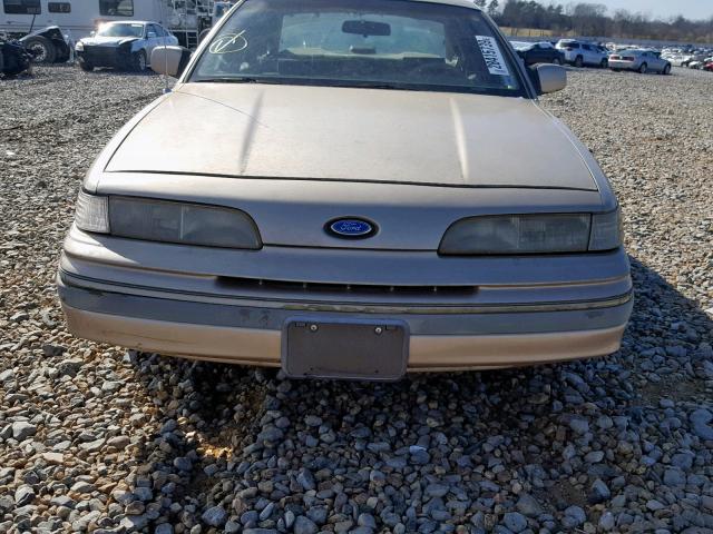 2FACP74W8NX109921 - 1992 FORD CROWN VICT BEIGE photo 9