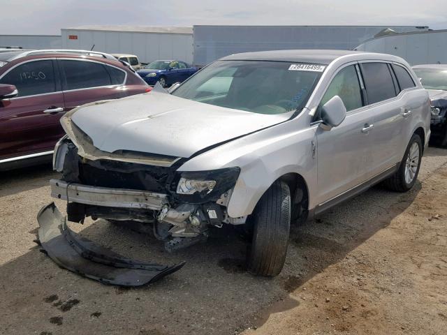 2LMHJ5FR0BBJ50534 - 2011 LINCOLN MKT SILVER photo 2