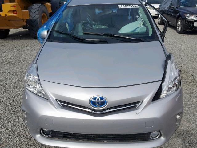 JTDZN3EU4E3303830 - 2014 TOYOTA PRIUS V SILVER photo 7