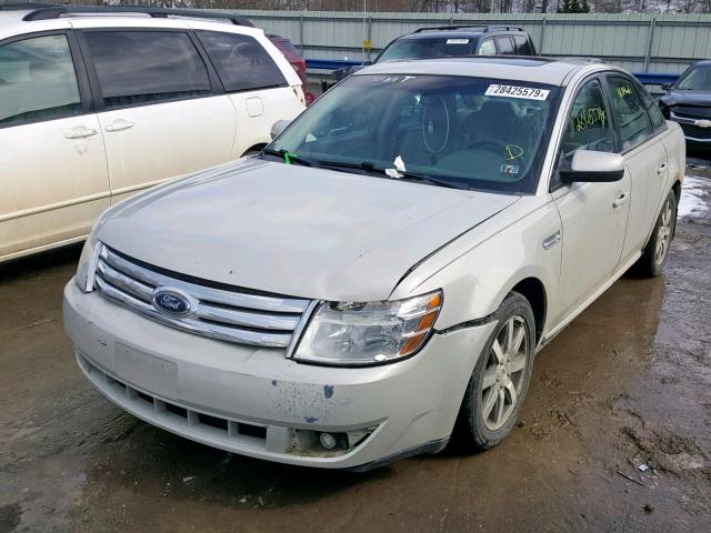 1FAHP24W18G114249 - 2008 FORD TAURUS SEL WHITE photo 2