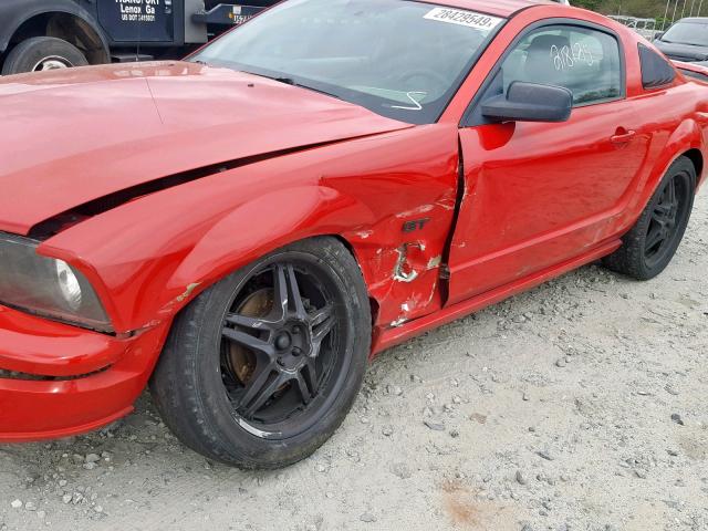 1ZVFT82H055259274 - 2005 FORD MUSTANG GT RED photo 9