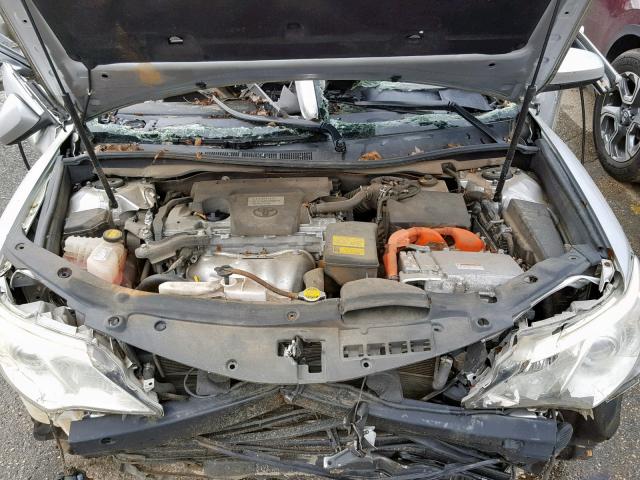 4T1BD1FK4CU045317 - 2012 TOYOTA CAMRY HYBR SILVER photo 7